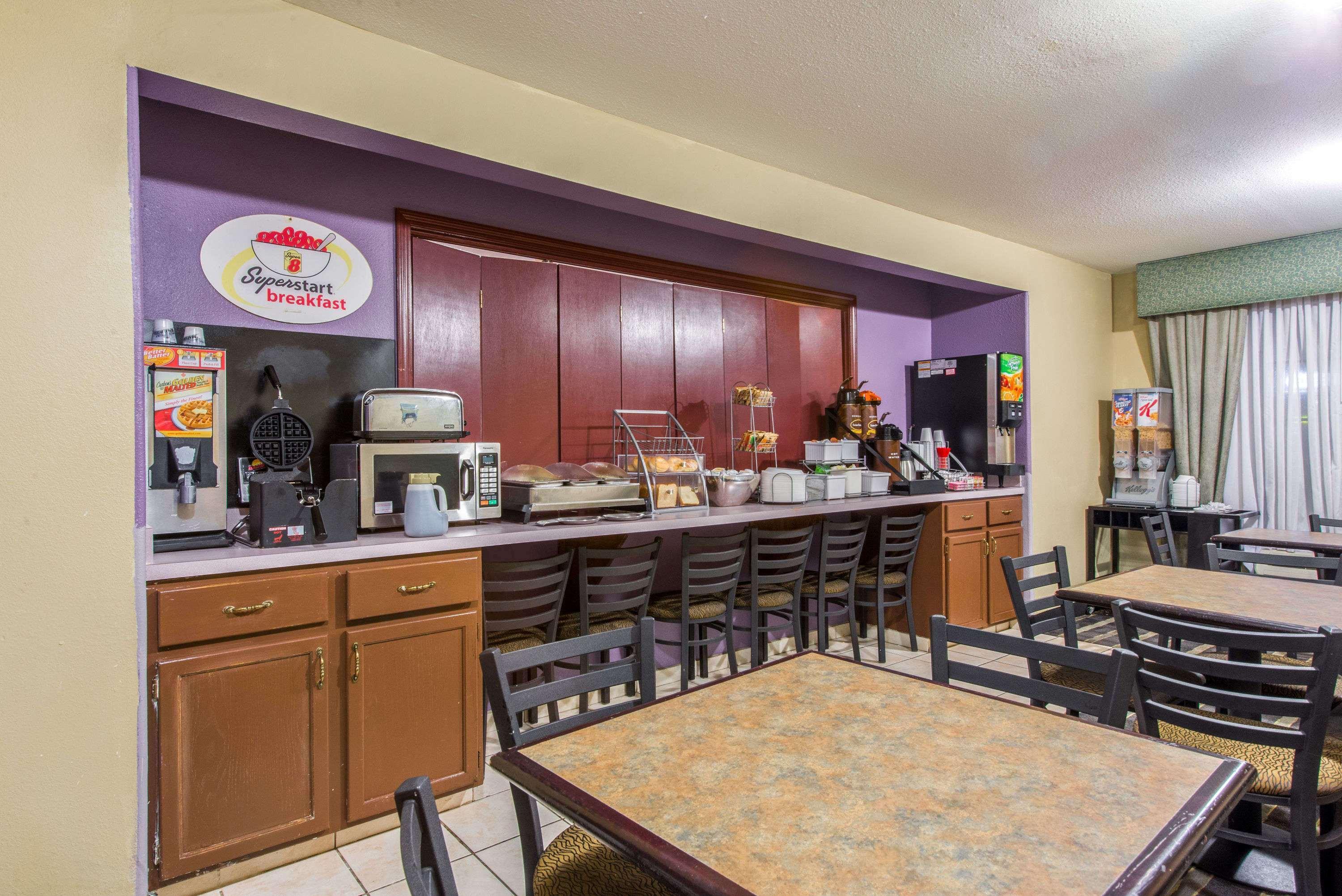 Super 8 By Wyndham Lake Charles/Sulphur Ngoại thất bức ảnh